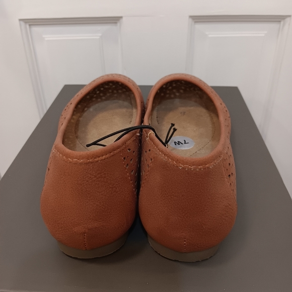 flats - Picture 5 of 5